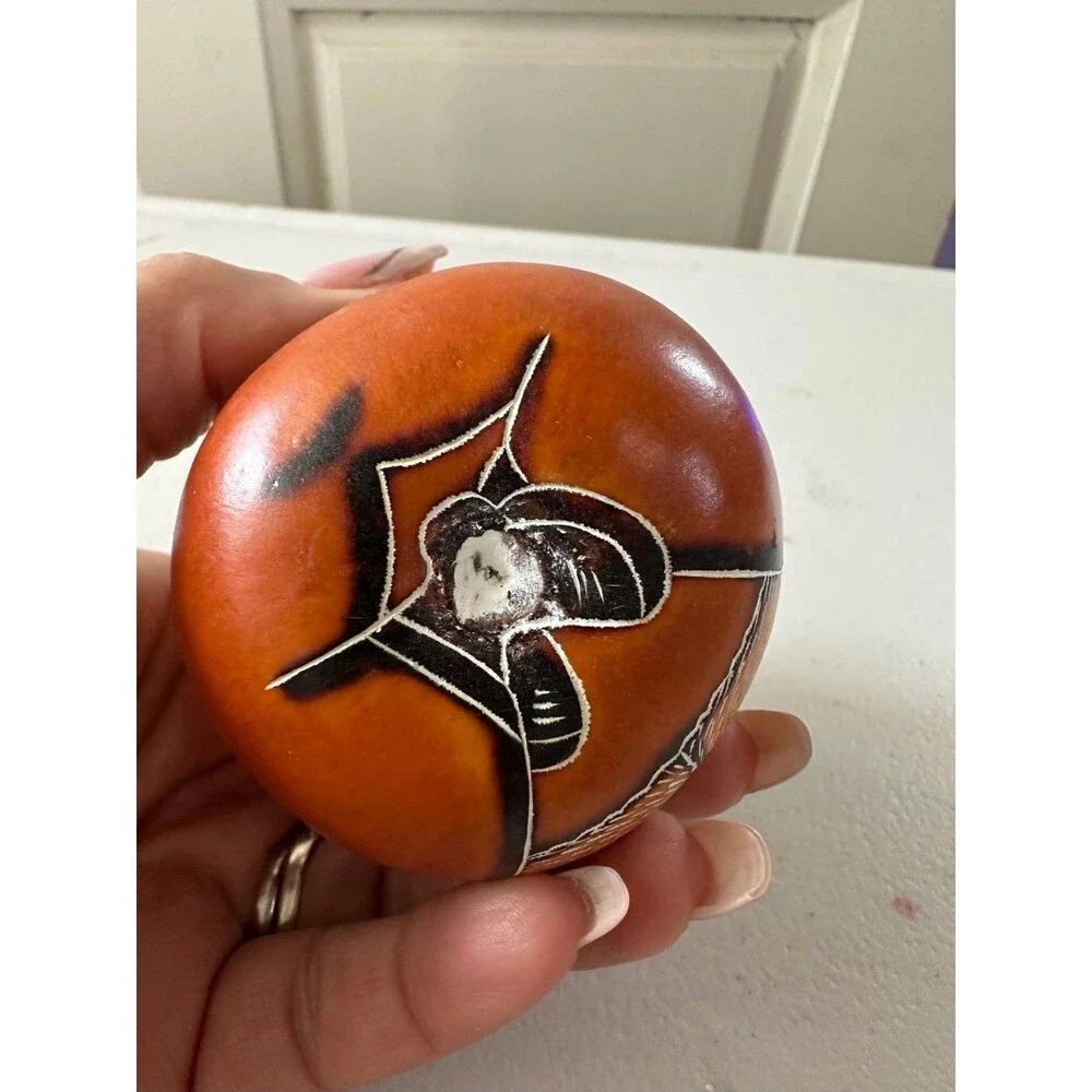 Handcrafted Peruvian Pyrography Andean Folk Art Santa Claus Gourd Ornament